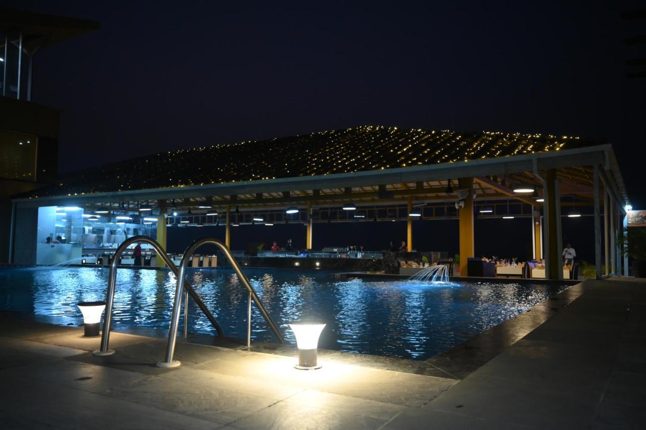 The Gold Beach Resort Daman Exterior photo