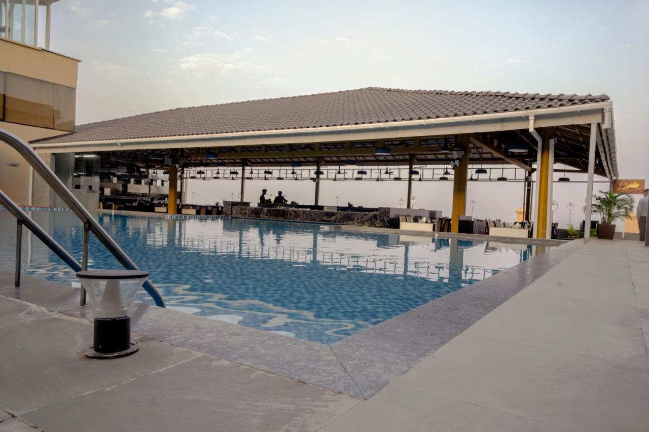 The Gold Beach Resort Daman Exterior photo