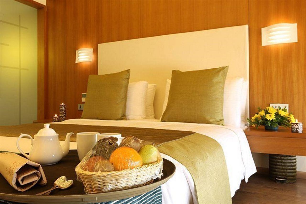 The Gold Beach Resort Daman Exterior photo