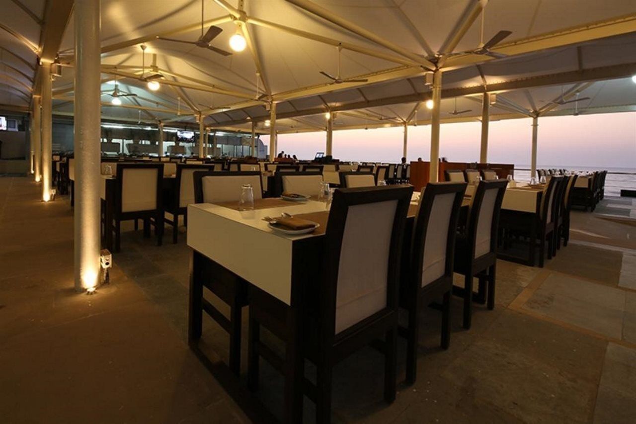 The Gold Beach Resort Daman Exterior photo