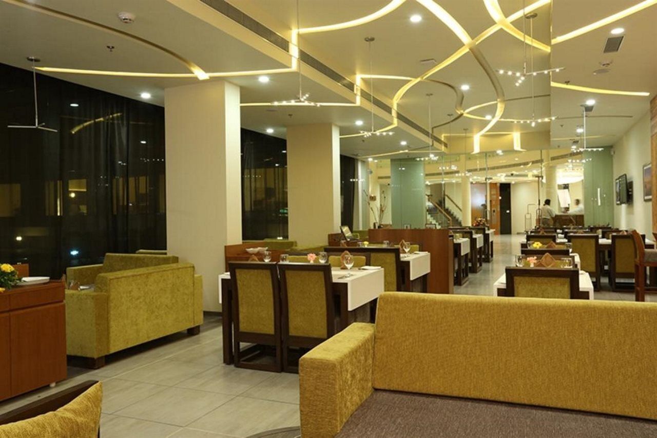 The Gold Beach Resort Daman Exterior photo