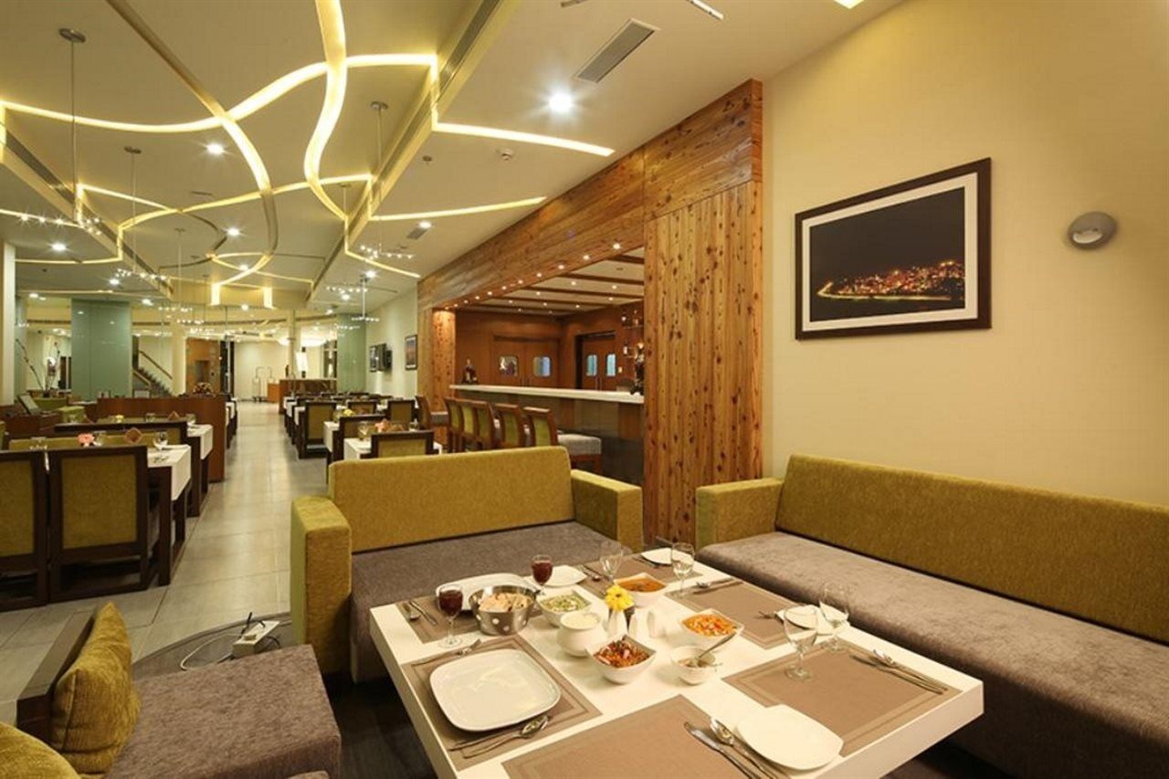 The Gold Beach Resort Daman Exterior photo