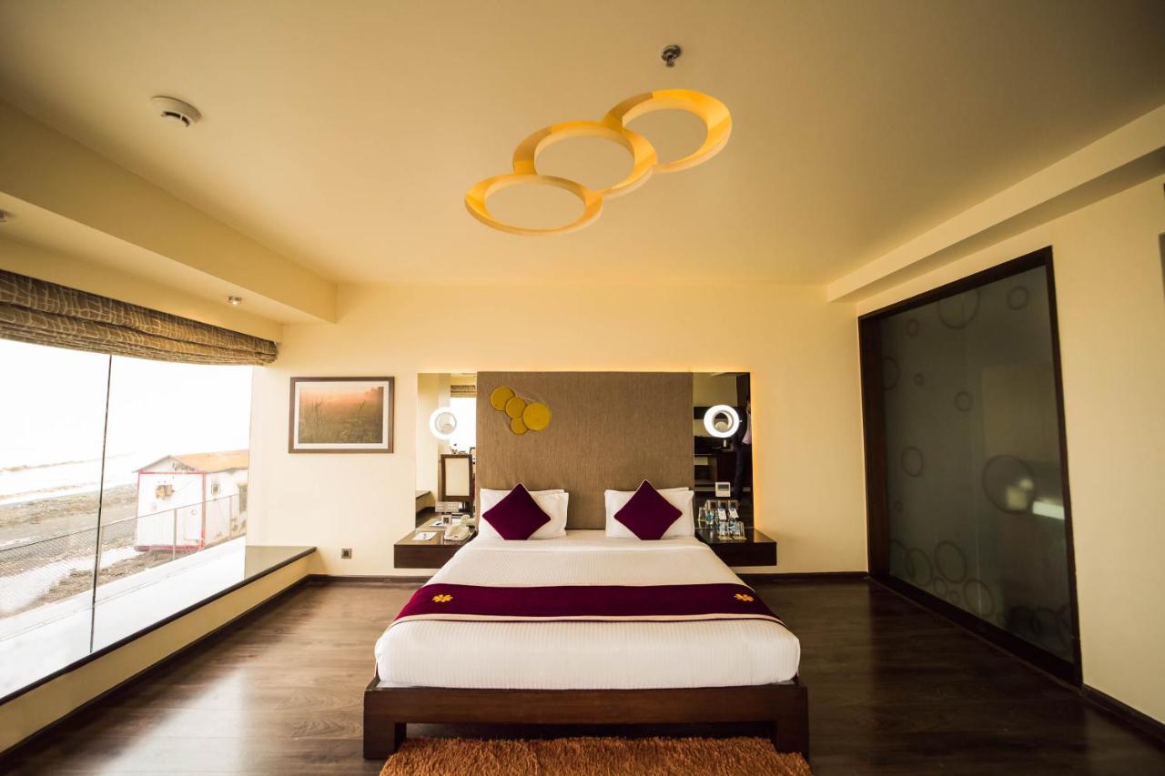 The Gold Beach Resort Daman Exterior photo