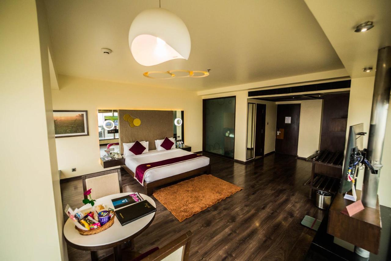 The Gold Beach Resort Daman Exterior photo