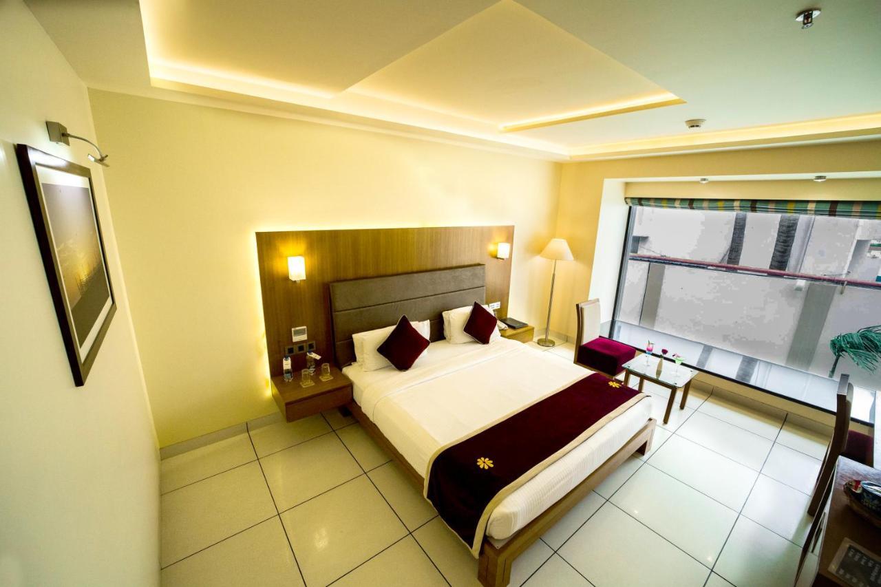The Gold Beach Resort Daman Exterior photo
