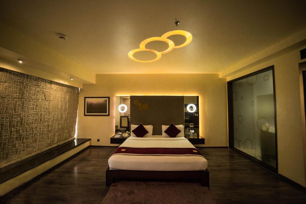 The Gold Beach Resort Daman Exterior photo